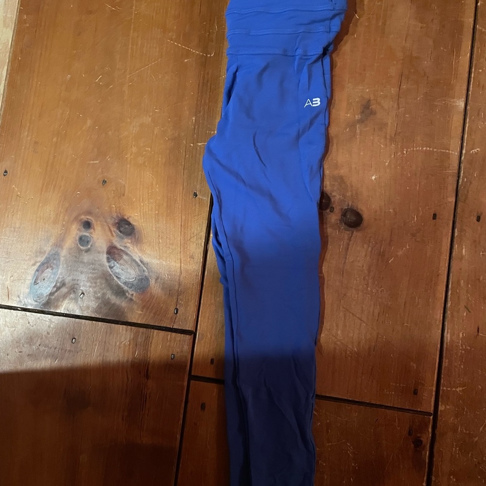 Blue leggings